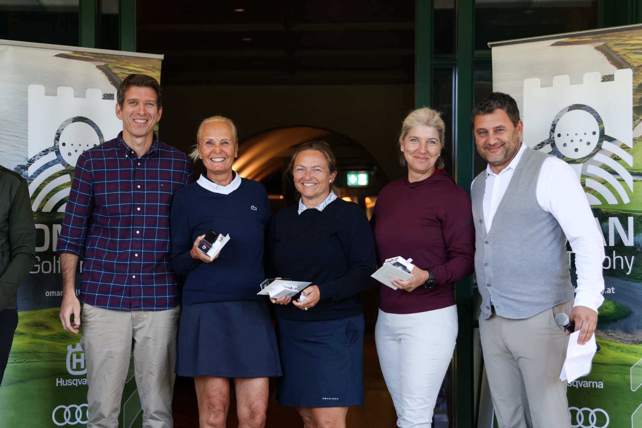 Gewinnerinnen der TaylorMade-Ballverlosung beim Österreichfinale 2026